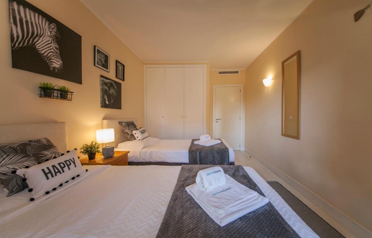 B02 - Fantastic Apartment With Pool Portimão Eksteriør bilde