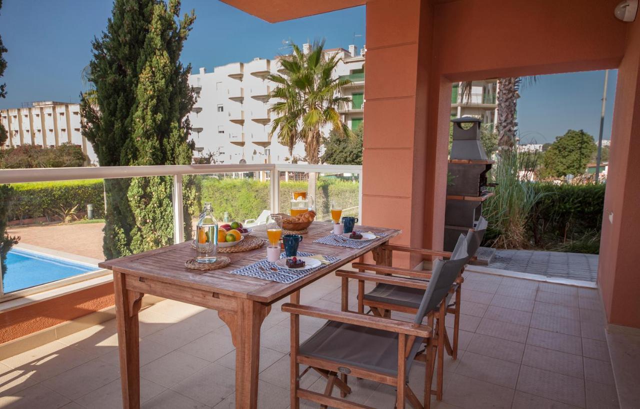 B02 - Fantastic Apartment With Pool Portimão Eksteriør bilde