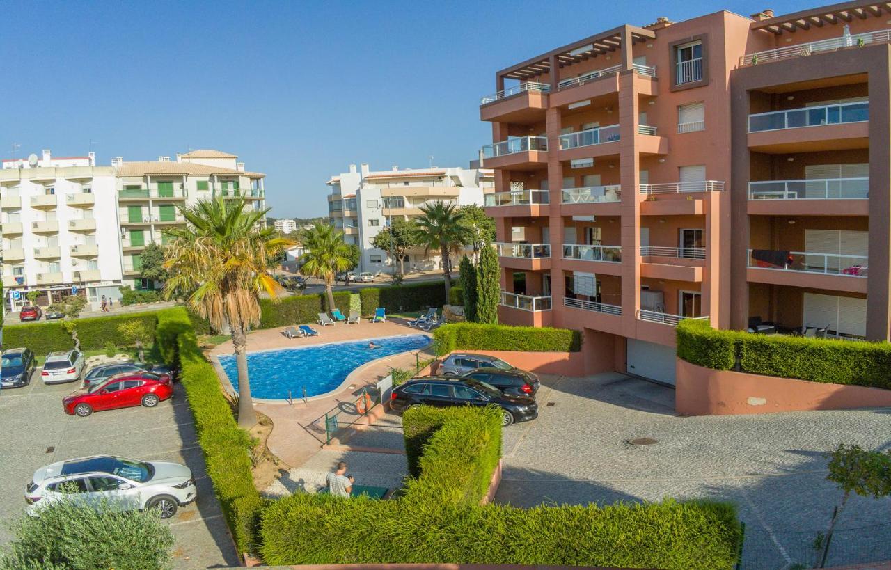 B02 - Fantastic Apartment With Pool Portimão Eksteriør bilde